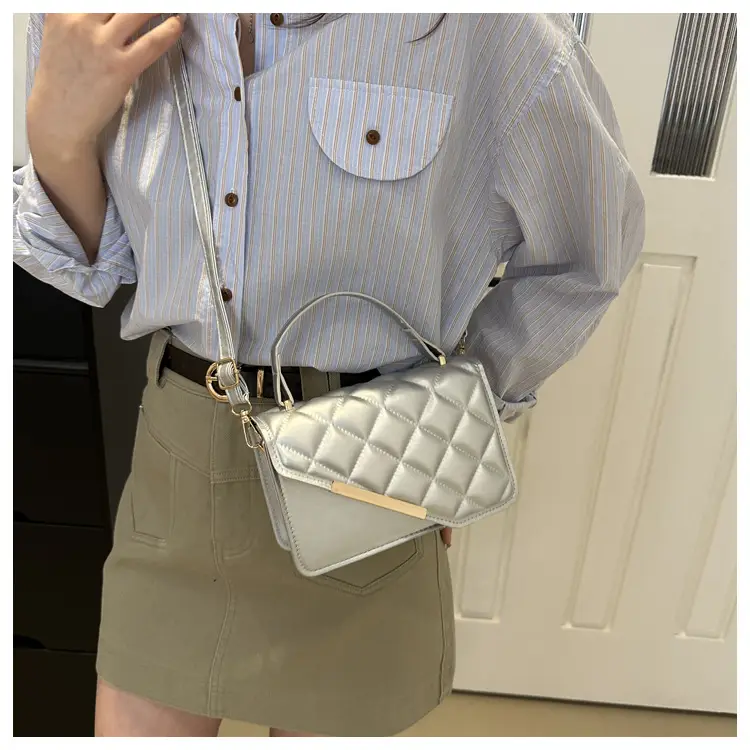 Women Rhombic Shoulder Bag Light Blue 2024 Spring — feature 19