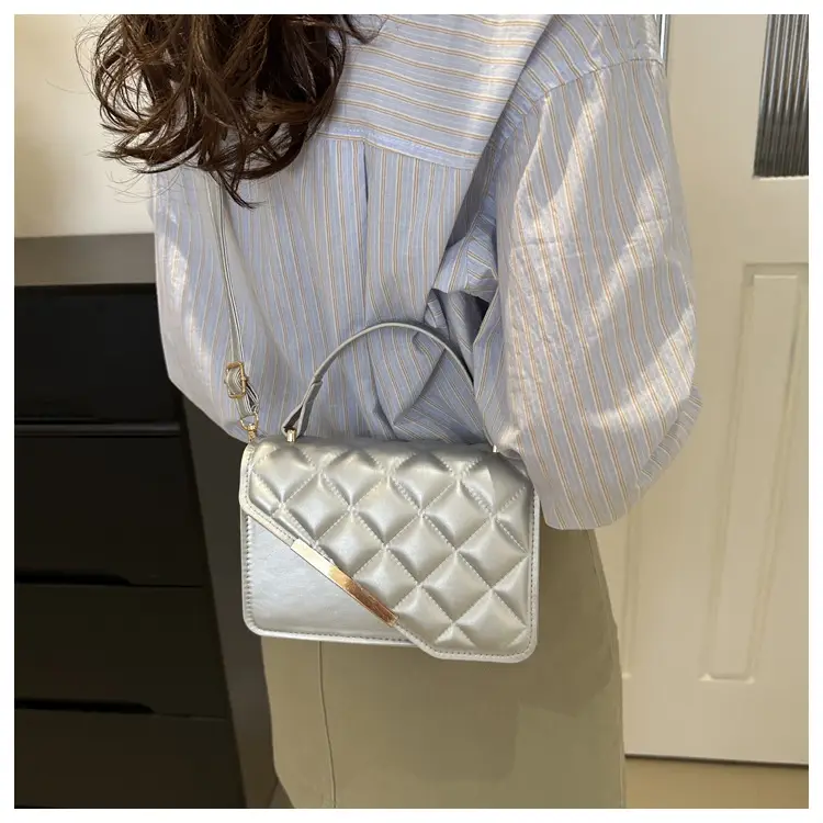 Women Rhombic Shoulder Bag Light Blue 2024 Spring — feature 20