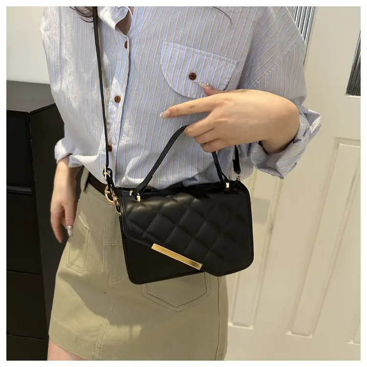 Women Rhombic Shoulder Bag Light Blue 2024 Spring — feature 22