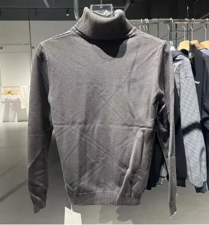 Men Melted Crewneck Sweater Light Blue