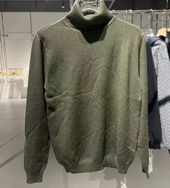 Men Melted Crewneck Sweater Light Blue