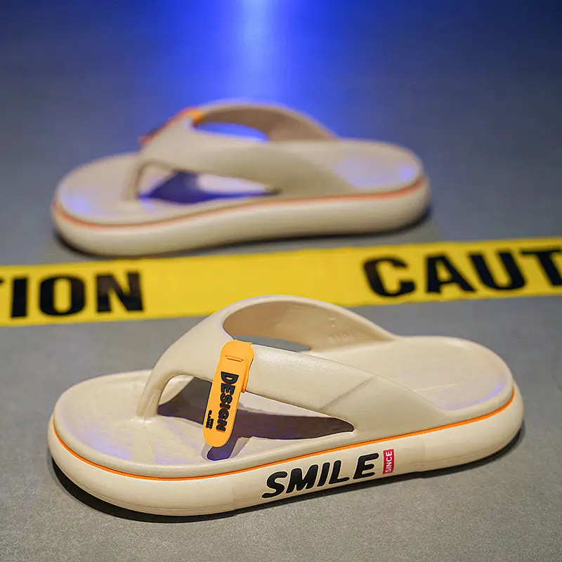 Men's Flip-flops for Summer Outer Wear, Soft-soled Wear-resistant Beach Trendyy Flip-flops, Fashionable Non-slip and Wear-resistant Cantonese Slippers - Image 11