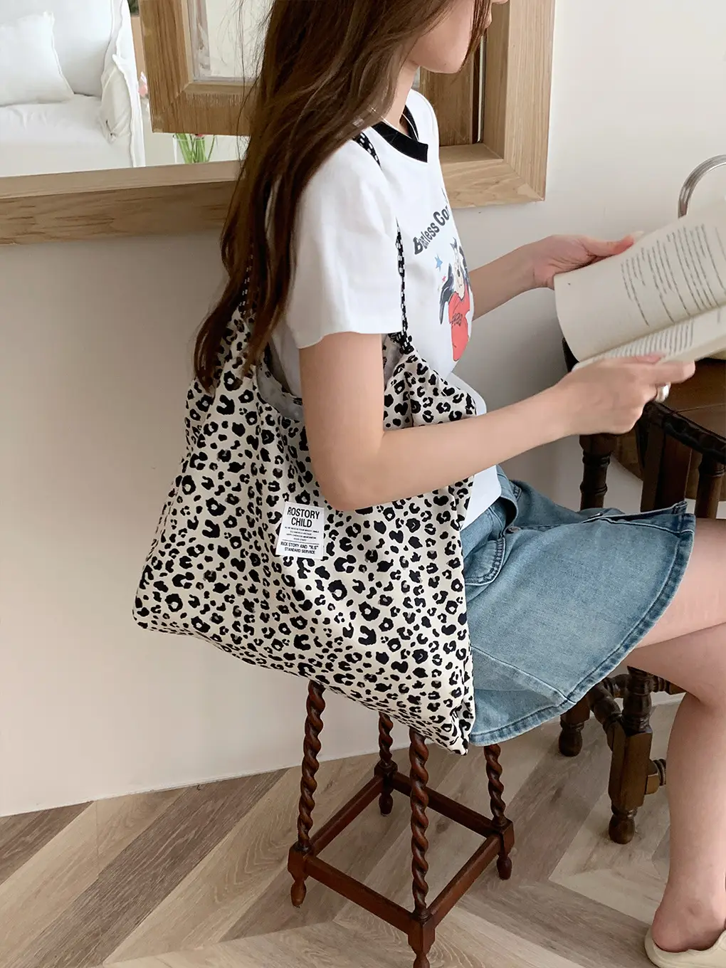 Retro Leopard Print Shoulder Bag Large Capacity Women's Travel Bag — feature 7