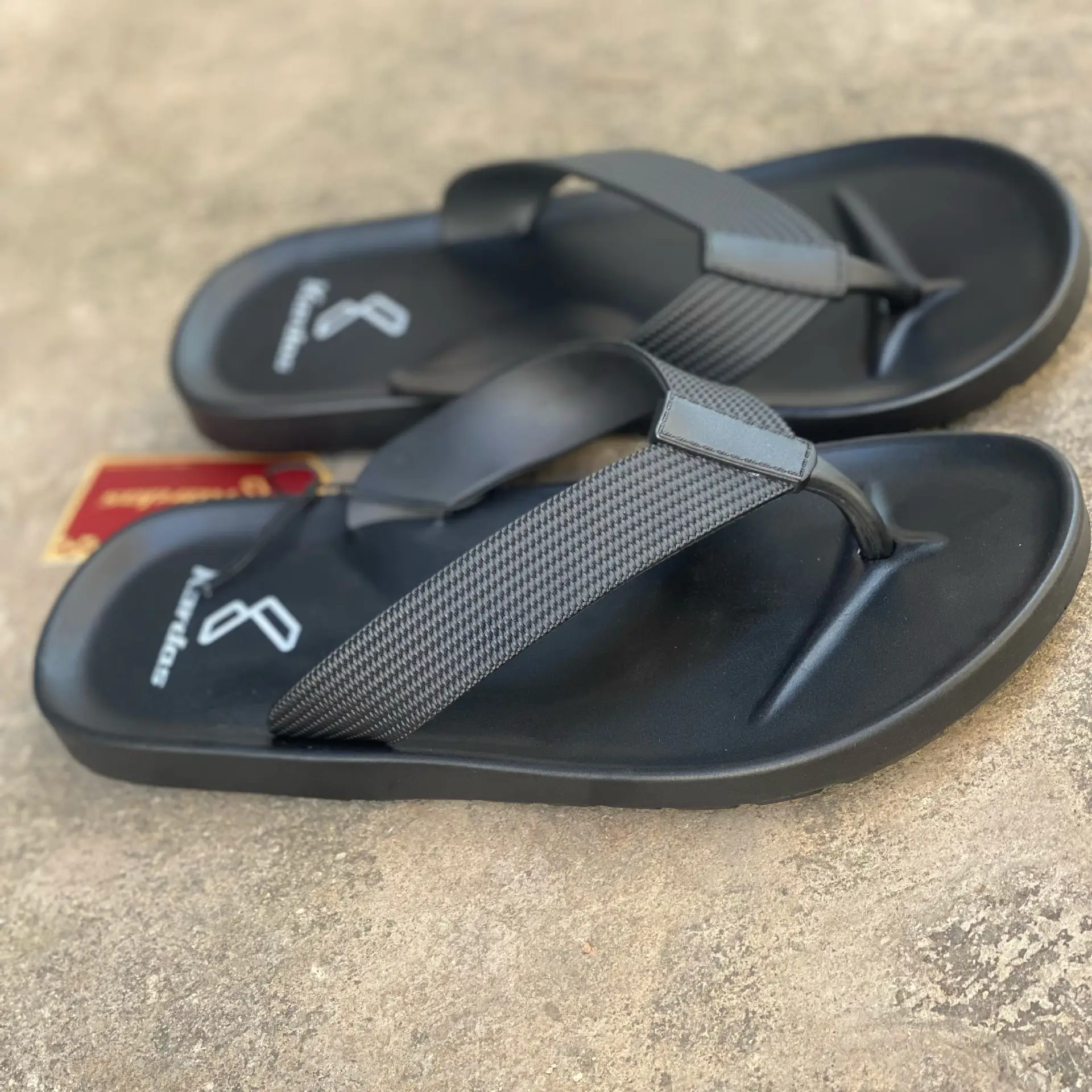 Thailand Imported KARDAS Rubber Flip-Flops Black β feature 13