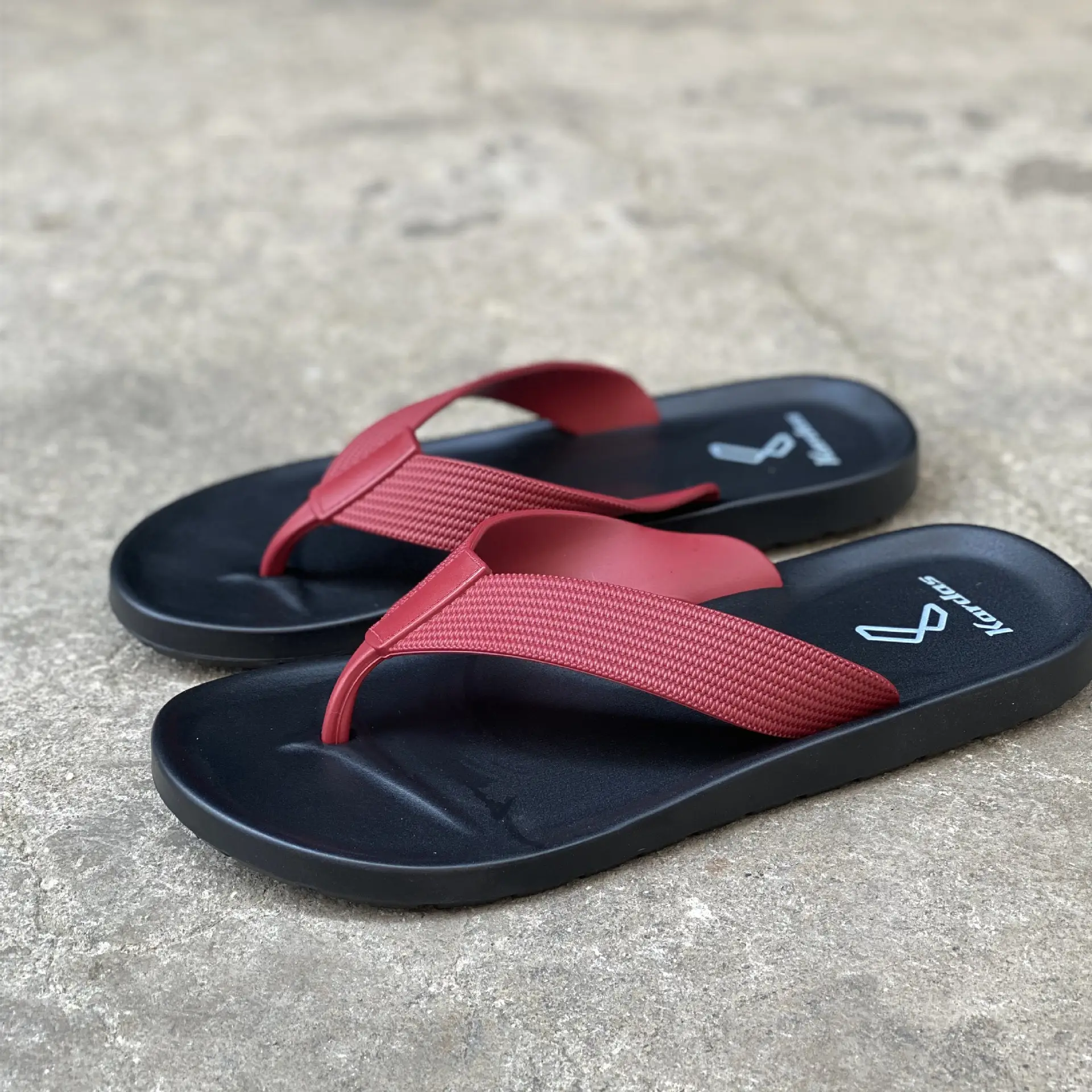 Thailand Imported KARDAS Rubber Flip-Flops Black β feature 2