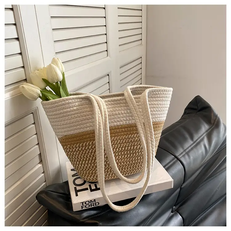 Women Large Straw Beach Tote Bag Beige — feature 10