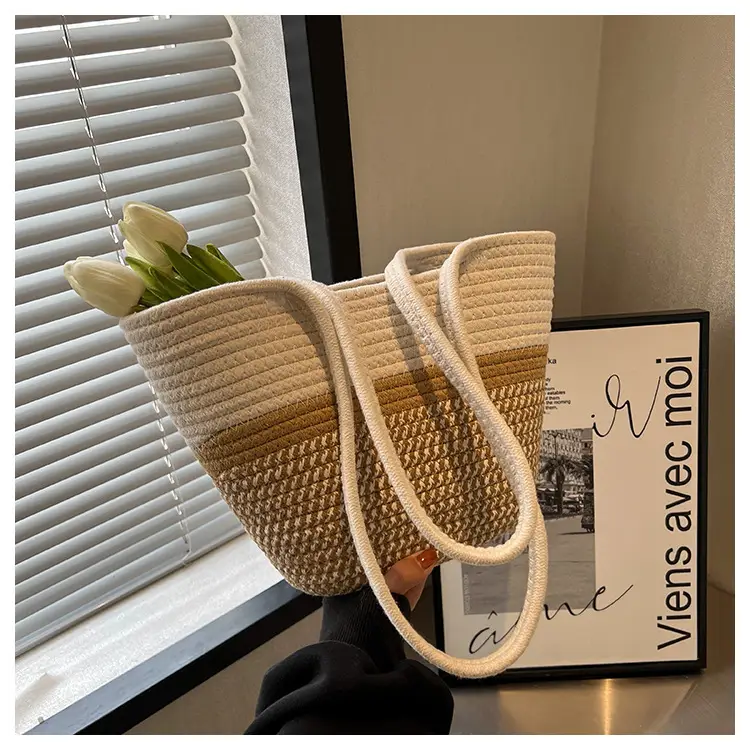 Women Large Straw Beach Tote Bag Beige — feature 9