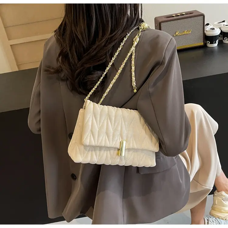 Women Pleated Chain Shoulder Bag Cream 2024 — feature 18