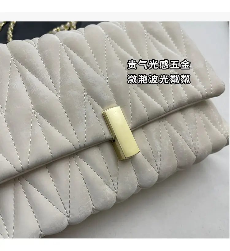 Women Pleated Chain Shoulder Bag Cream 2024 — feature 5