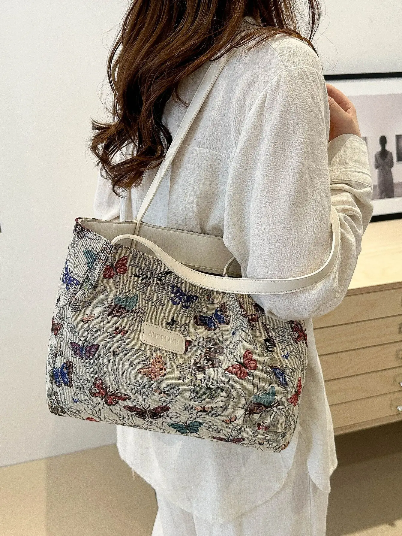 Large Capacity Floral Canvas Shoulder Tote Bag - Image 3
