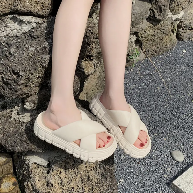 Thick-soled slippers women's Korean-style Instagram-style flat cross-strap indoor fashionable EVA soft-soled casual sandals and slippers