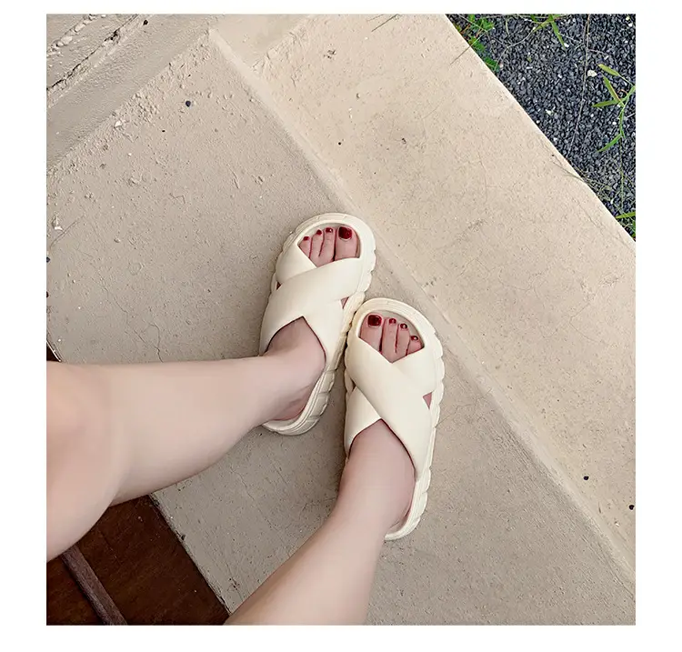 Thick-soled slippers women's Korean-style Instagram-style flat cross-strap indoor fashionable EVA soft-soled casual sandals and slippers — feature 24