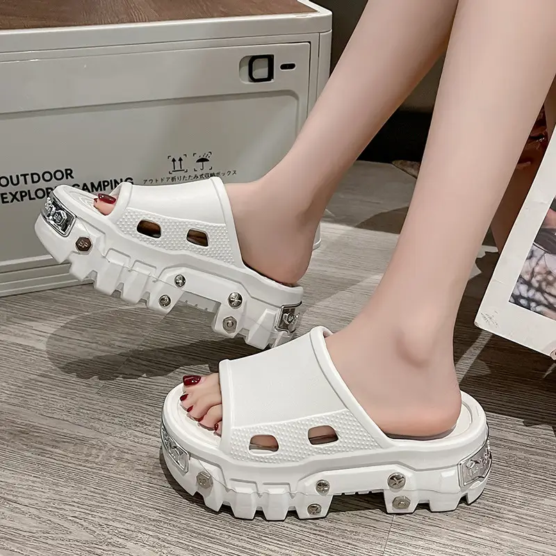 Punk style rivet hole shoes women's summer outdoor wear small height platform Paris eva non-slip deodorant sandals