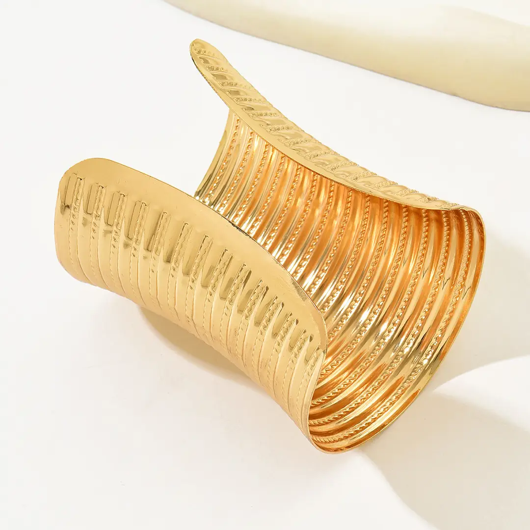 Cross-Border European and American Bridal Gold Bracelet Armband Metal Open Bracelet Wedding Jewelry Women's Hand Jewelry Geometric Bracelet — feature 3