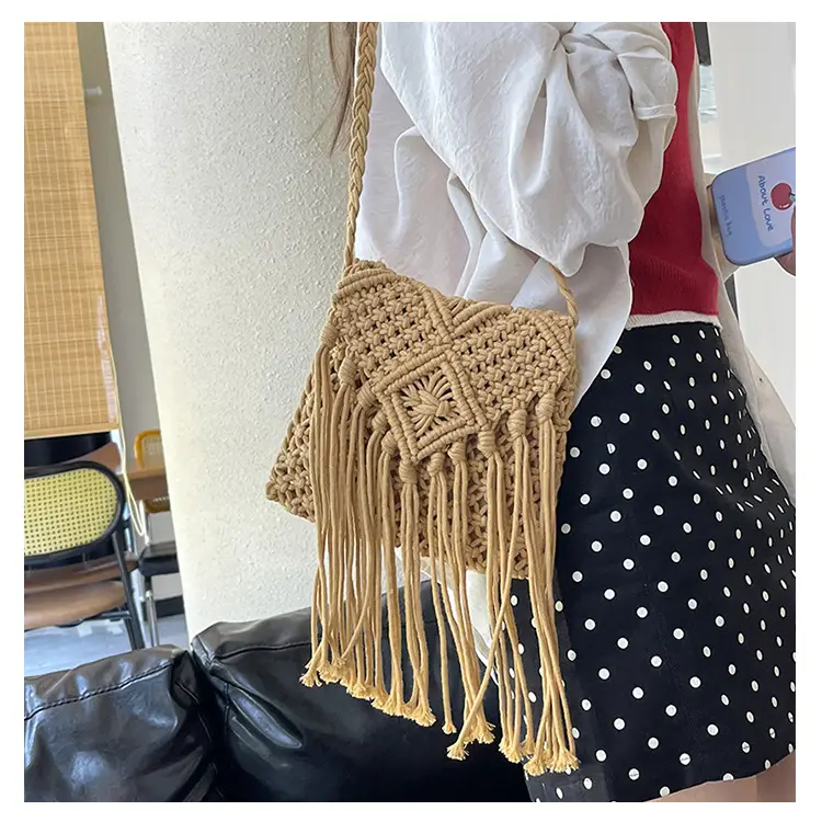 Bohemian Tassel Woven Bag Women's 2024 New Seaside Holiday Beach Bag Casual Artistic Shoulder Crossbody Bag — feature 11
