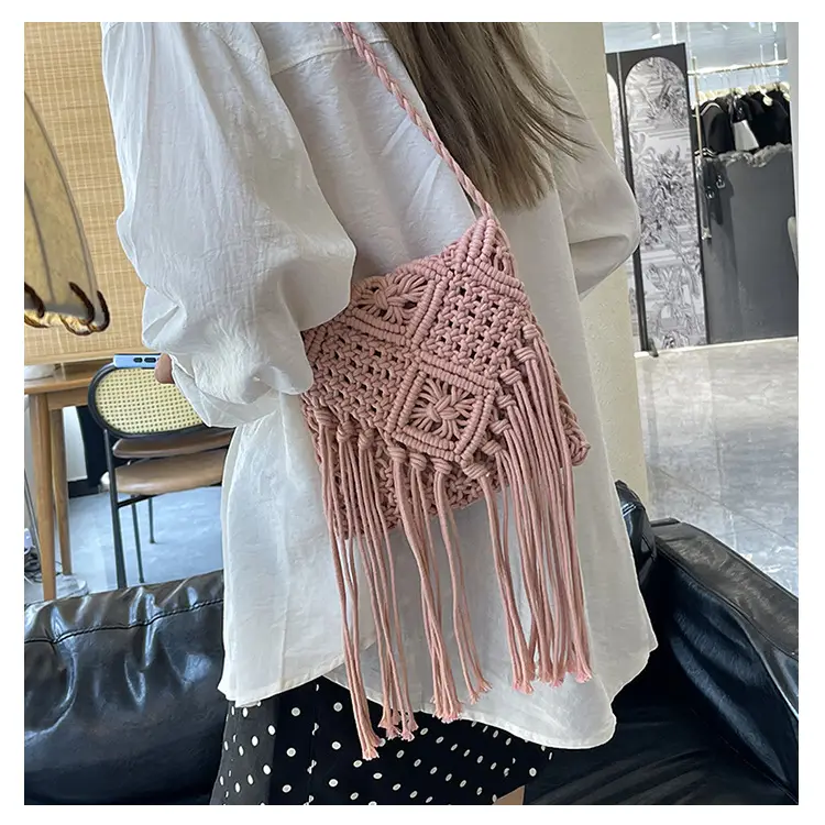 Bohemian Tassel Woven Bag Women's 2024 New Seaside Holiday Beach Bag Casual Artistic Shoulder Crossbody Bag — feature 13