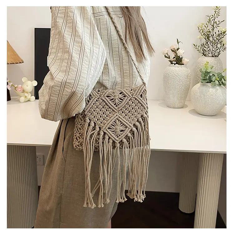 Bohemian Tassel Woven Bag Women's 2024 New Seaside Holiday Beach Bag Casual Artistic Shoulder Crossbody Bag — feature 18