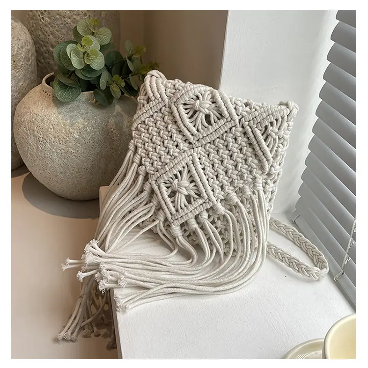 Bohemian Tassel Woven Bag Women's 2024 New Seaside Holiday Beach Bag Casual Artistic Shoulder Crossbody Bag — feature 22