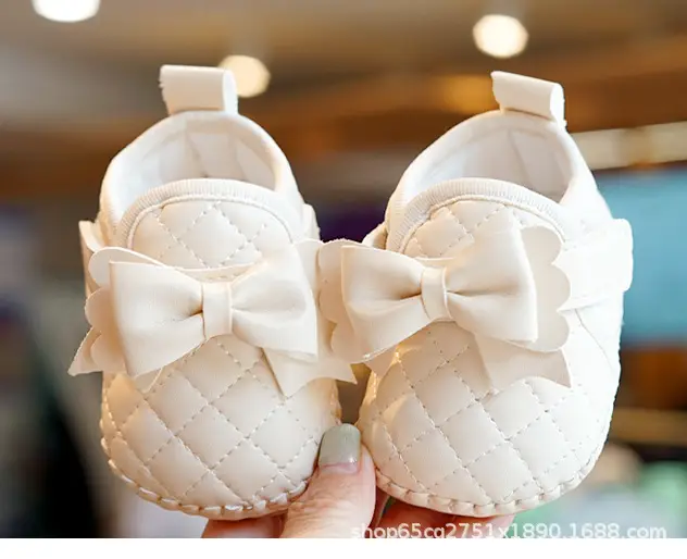 White Bow Baby Shoes 0-1 Year Old Non-Slip Spring Sole — feature 3