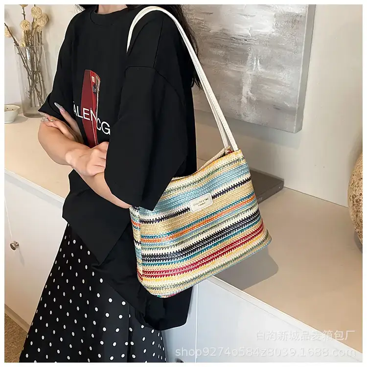 Color-Blocking Striped Shoulder Bag for Women 2026 — feature 11
