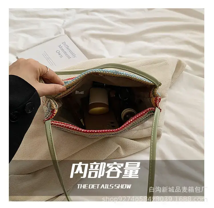 Color-Blocking Striped Shoulder Bag for Women 2026 — feature 7