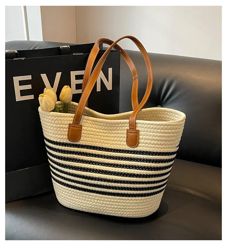 New Women's Straw Tote Bag Large Capacity Beach Handbag — feature 1