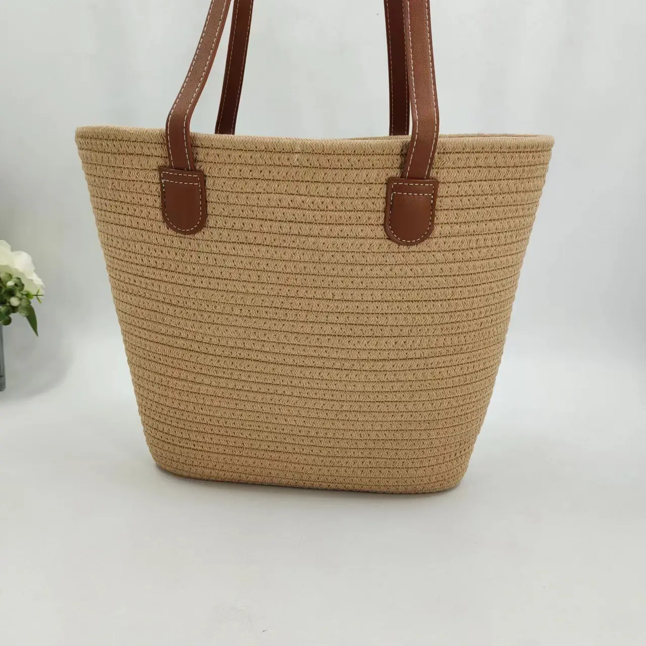 New Women's Straw Tote Bag Large Capacity Beach Handbag - Image 5
