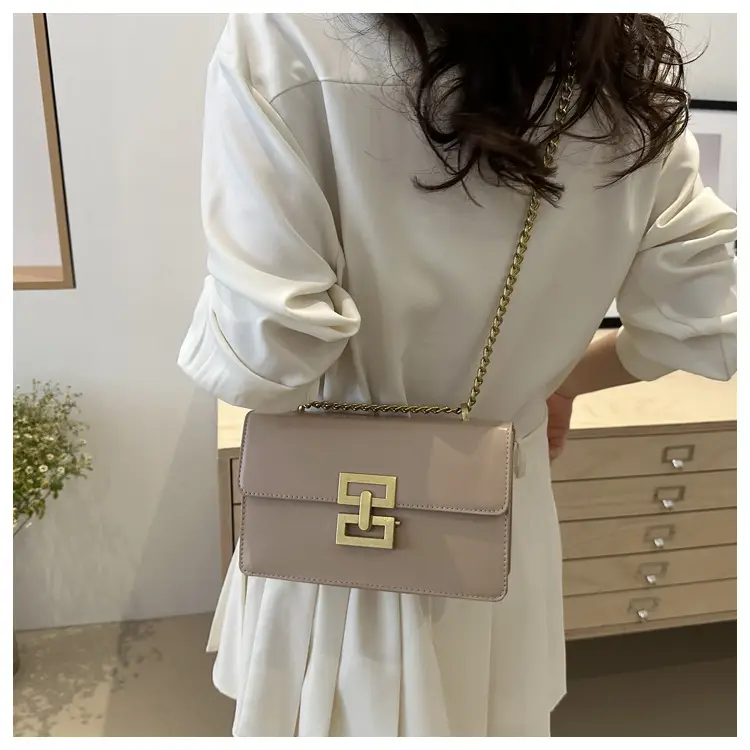 White Leather Chain Shoulder Bag with Lock Clasp — feature 19