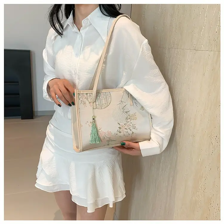 Women's New Chinese Style Shoulder Bag with Tassel - Image 5