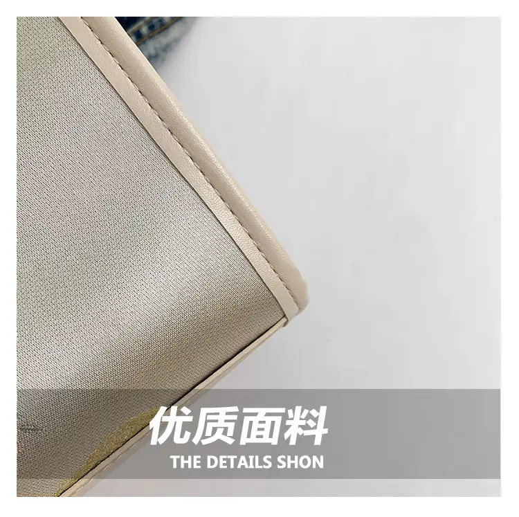 Women's New Chinese Style Shoulder Bag with Tassel — feature 6