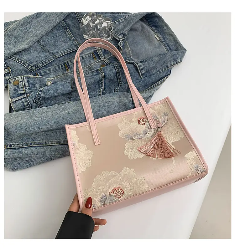 Women's New Chinese Style Shoulder Bag with Tassel - Image 2