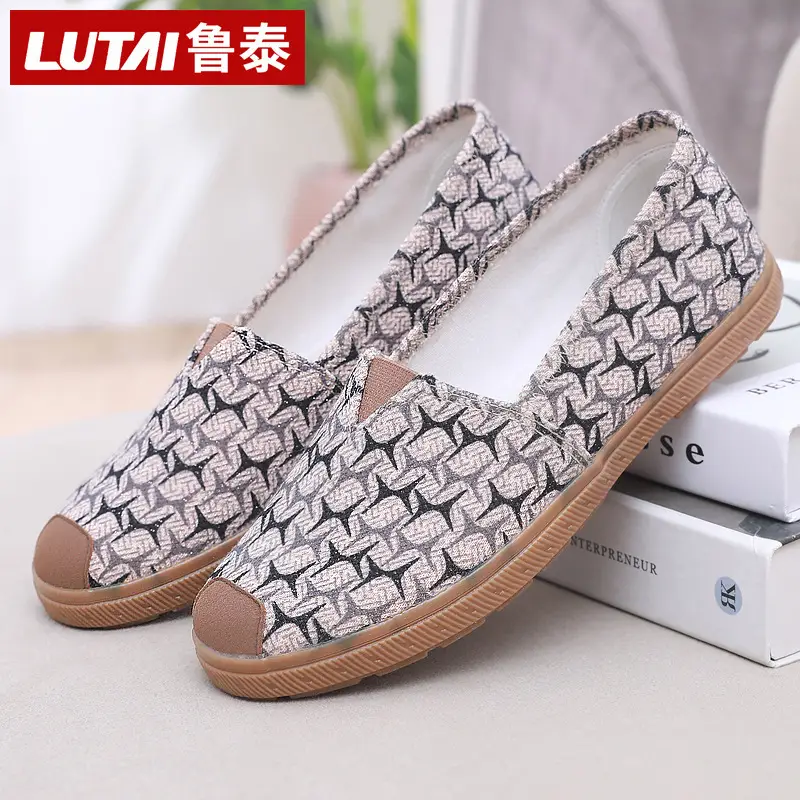 Lu Tai Mom Shoes Flat Shoes Cloth Shoes Women's Shoes Soft Sole Not Tired Foot Slip-on Casual Shoes Single Shoes Elderly Shoes - Image 3