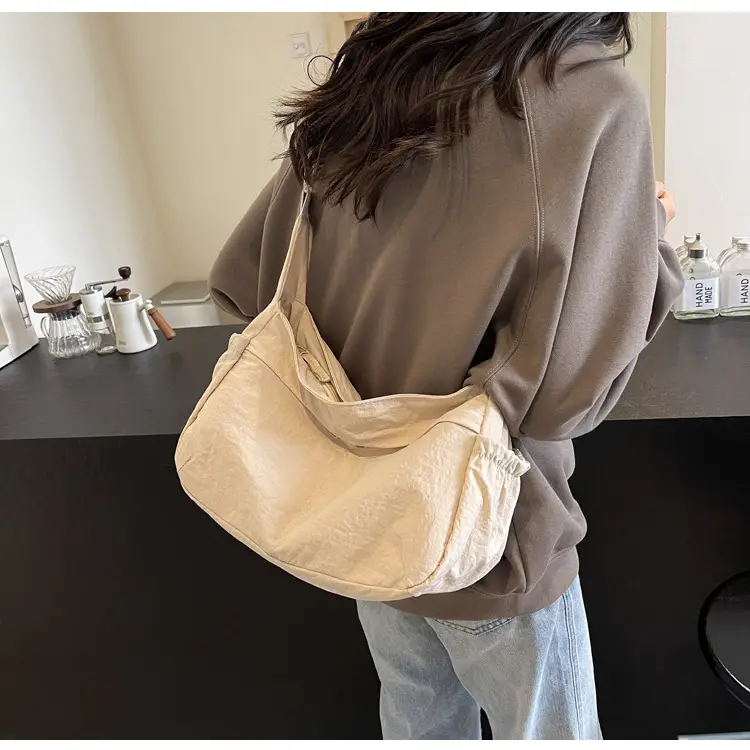 Nylon Travel Bag for Women, Large Capacity, Shoulder Crossbody — feature 38