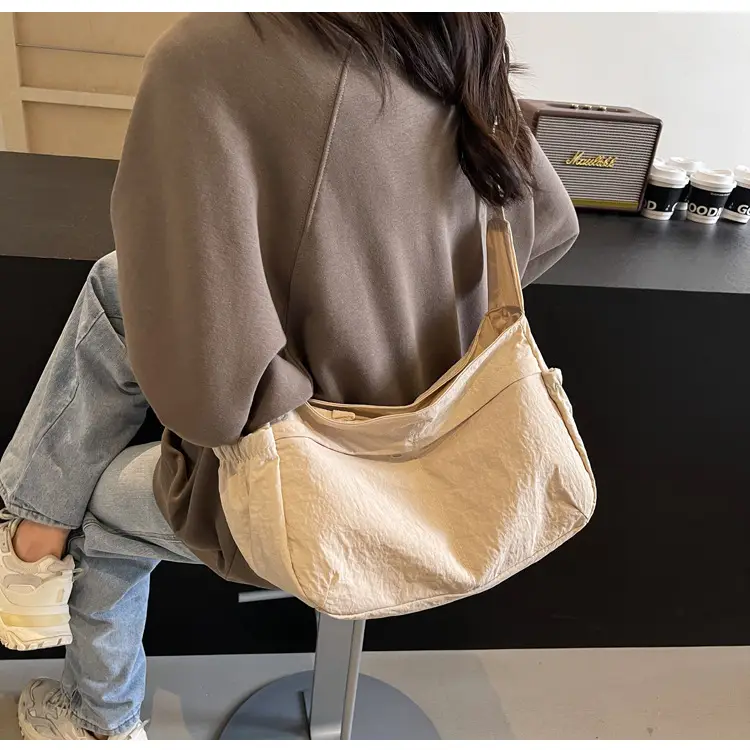 Nylon Travel Bag for Women, Large Capacity, Shoulder Crossbody — feature 39
