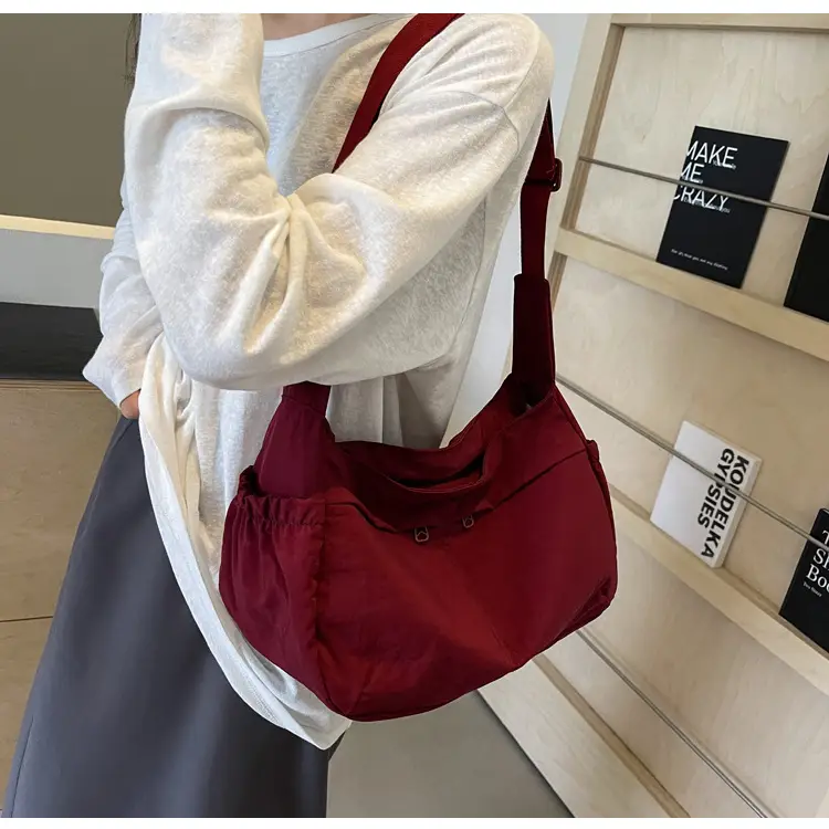 Nylon Travel Bag for Women, Large Capacity, Shoulder Crossbody — feature 50