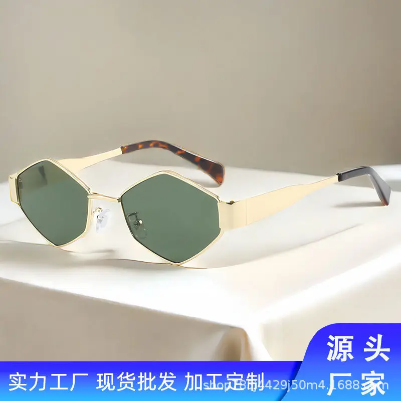 Oval Sunglasses for Men Women Metal Frame Street Shot - Image 9