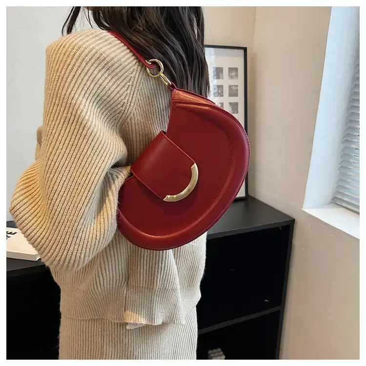Maroon Vintage Commuter Shoulder Bag Women 2024 — feature 11