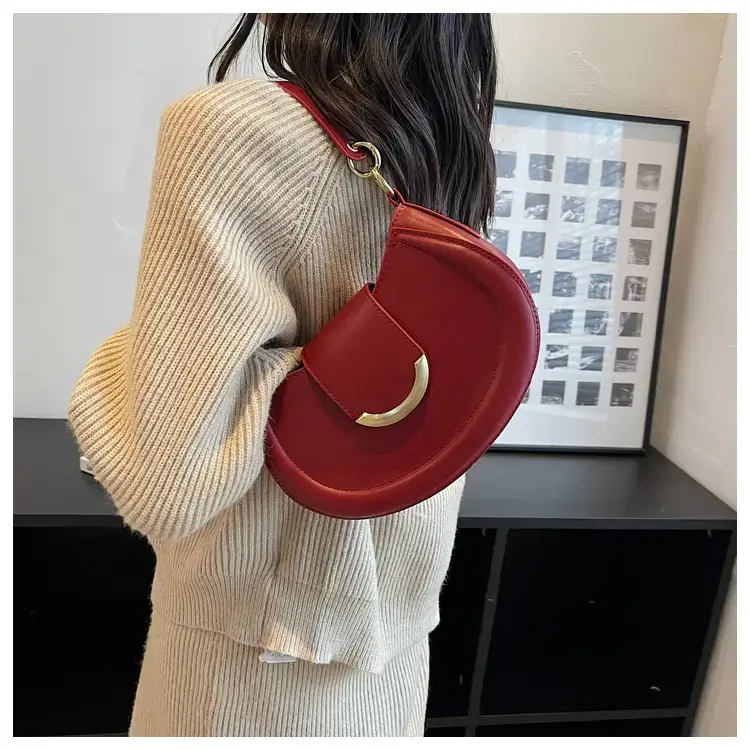 Maroon Vintage Commuter Shoulder Bag Women 2024 — feature 12