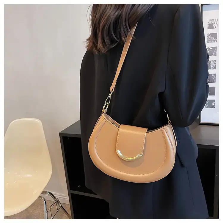 Maroon Vintage Commuter Shoulder Bag Women 2024 — feature 15