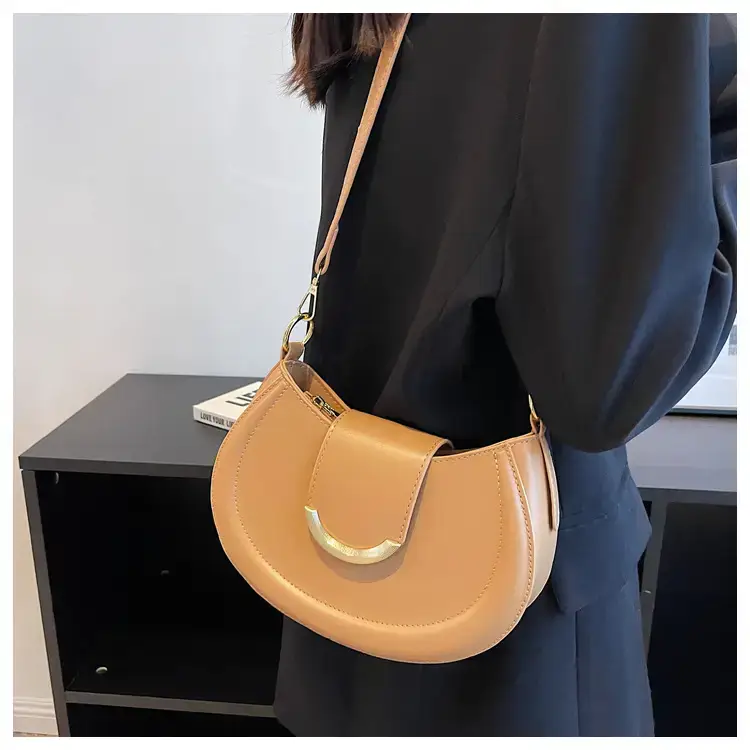 Maroon Vintage Commuter Shoulder Bag Women 2024 — feature 16