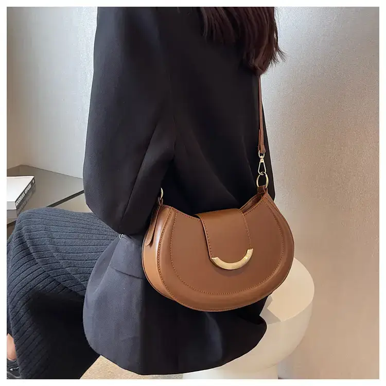 Maroon Vintage Commuter Shoulder Bag Women 2024 — feature 22