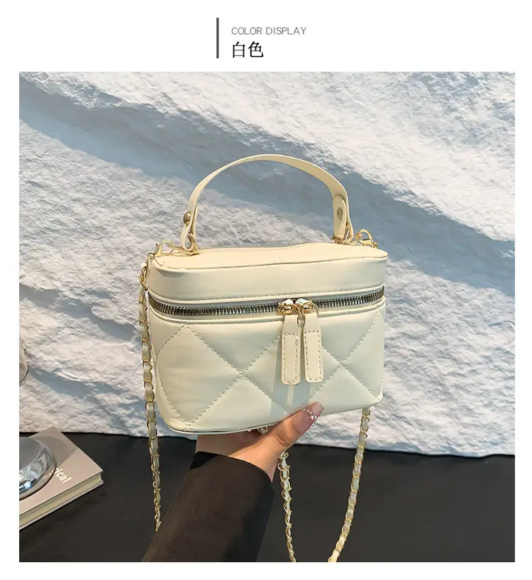 Pink Rhombina Embroidery Shoulder Bag with Chain — feature 22
