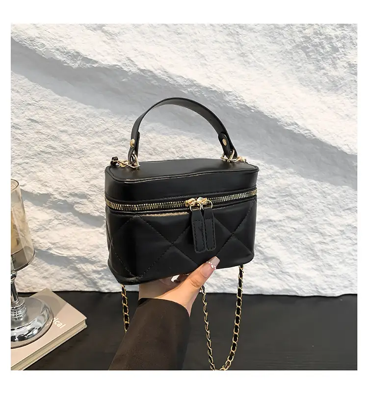 Pink Rhombina Embroidery Shoulder Bag with Chain — feature 27