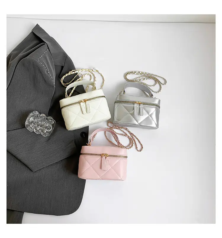 Pink Rhombina Embroidery Shoulder Bag with Chain — feature 31