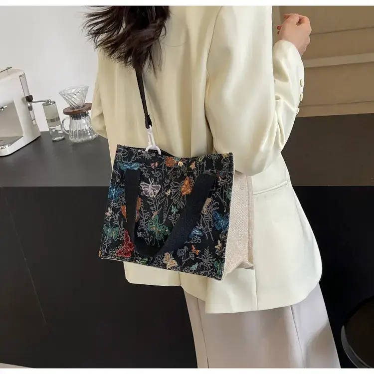 Women's Floral Canvas Shoulder Bag 2024 Instagram Style — feature 14