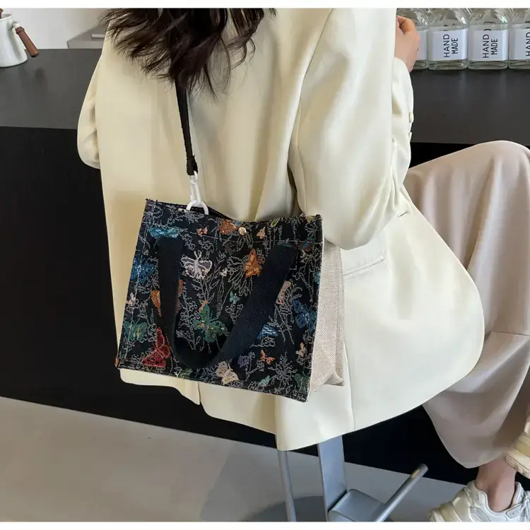 Women's Floral Canvas Shoulder Bag 2024 Instagram Style — feature 16