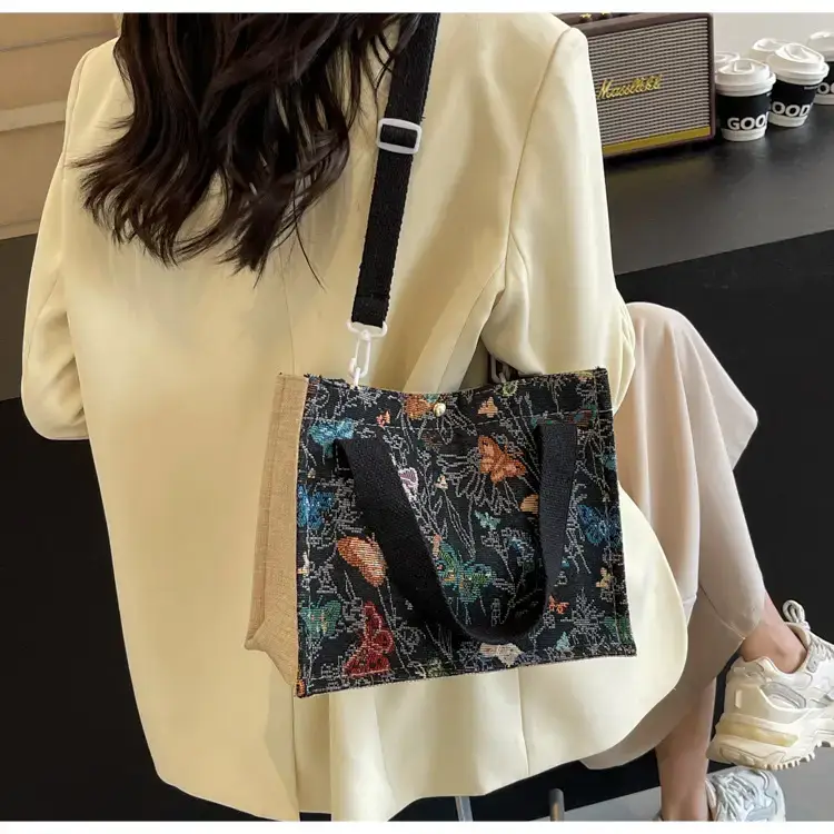 Women's Floral Canvas Shoulder Bag 2024 Instagram Style — feature 17