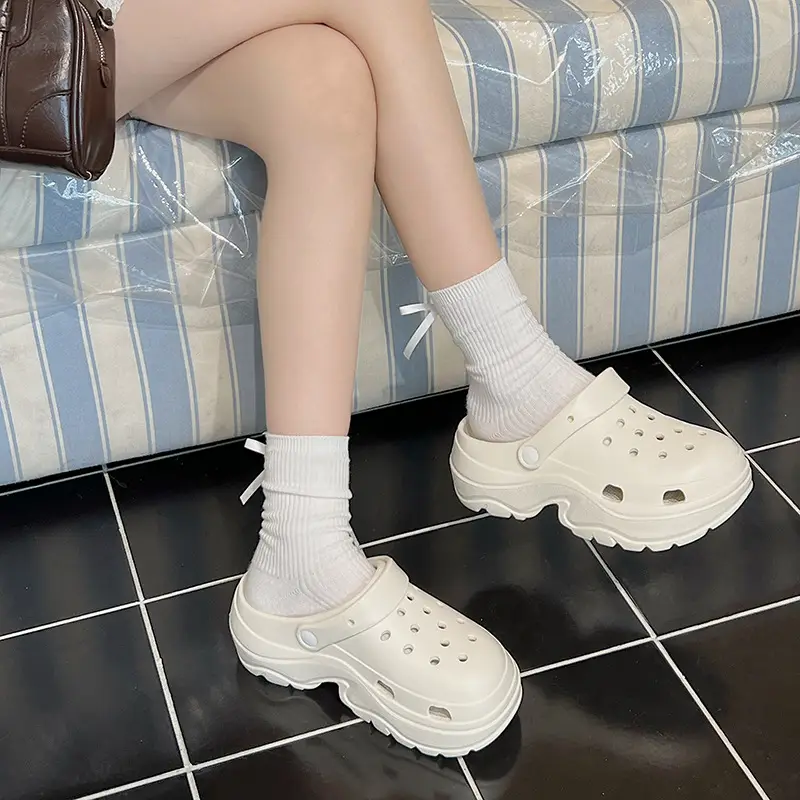 Thick-soled hole shoes women's 2024 new non-slip deodorant beach height step-up feeling eva sandals and slippers summer wear