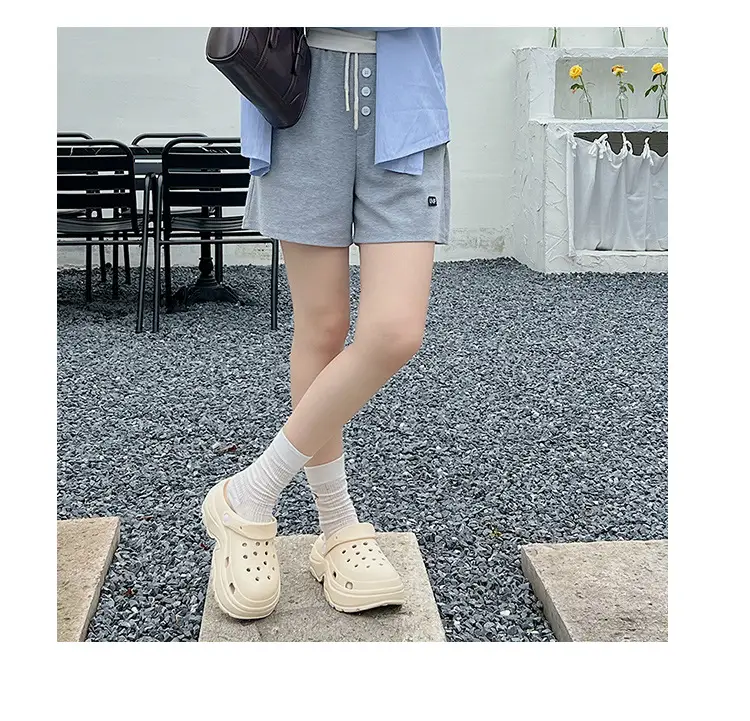 Thick-soled hole shoes women's 2024 new non-slip deodorant beach height step-up feeling eva sandals and slippers summer wear — feature 3