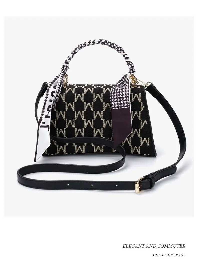 Chanel-Inspired Crossbody Bag with R Letter Design — feature 6
